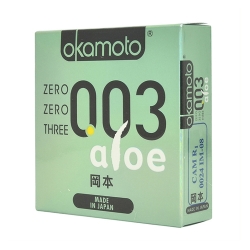 Bao cao su Okamoto 0.03 Aloe siêu mỏng tinh chất lô hội, Hộp 3 cái